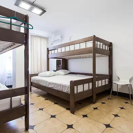 Dream Hostel *